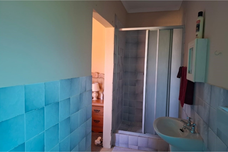 3 Bedroom Property for Sale in Overbaakens Eastern Cape